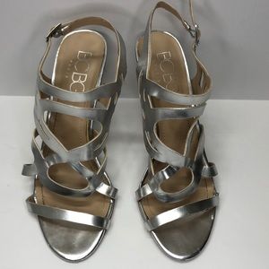 BCBG Paris Heels PL-FAYTHE Size 81/2 M 381/2 color Silver. In good condition.